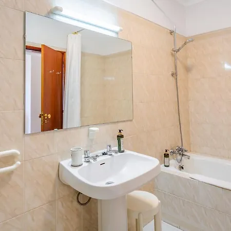 Casa Brasil 2 Bdr With Balcony By Lovelystay * Портиман