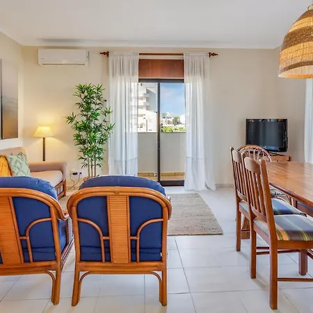 Casa Brasil 2 Bdr With Balcony By Lovelystay Портиман